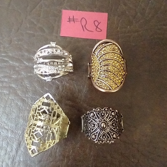 4 Gorgeous Stretch Rings! #R8 - Picture 8 of 8